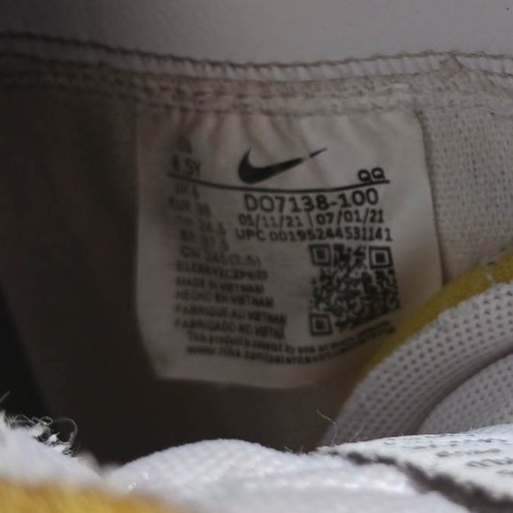 Nike Size 6.5 White Yellow High Cut Men's Shoes Kids - Picture 9 of 14